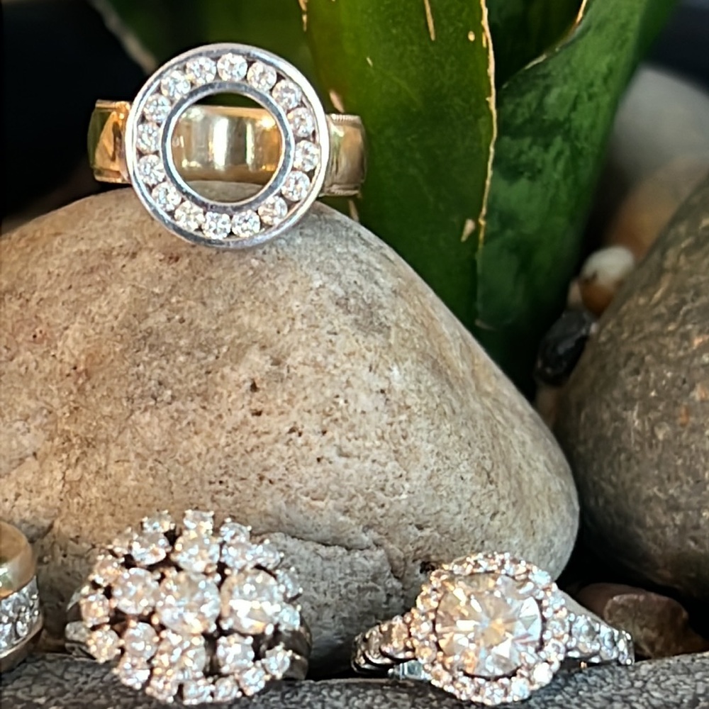 Diamond rings - Picture 5 of 7